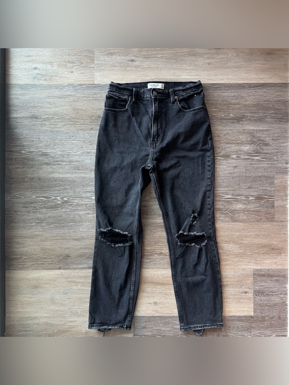 Abercrombie & Fitch Ankle Straight Ultra High Rise Distressed Black Jeans 28/6R